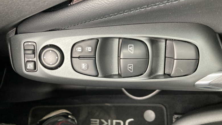 Nissan Juke 1.6 Hybrid N-Connecta 5dr Auto Hybrid Hatchback